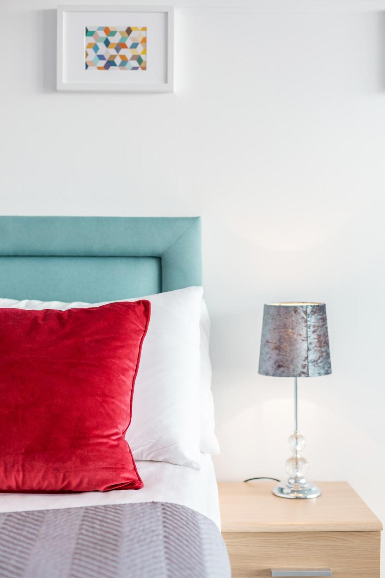 Premium Apartments By Excel Лондон Екстериор снимка