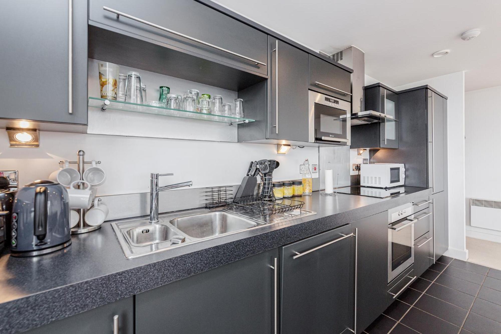 Premium Apartments By Excel Лондон Екстериор снимка