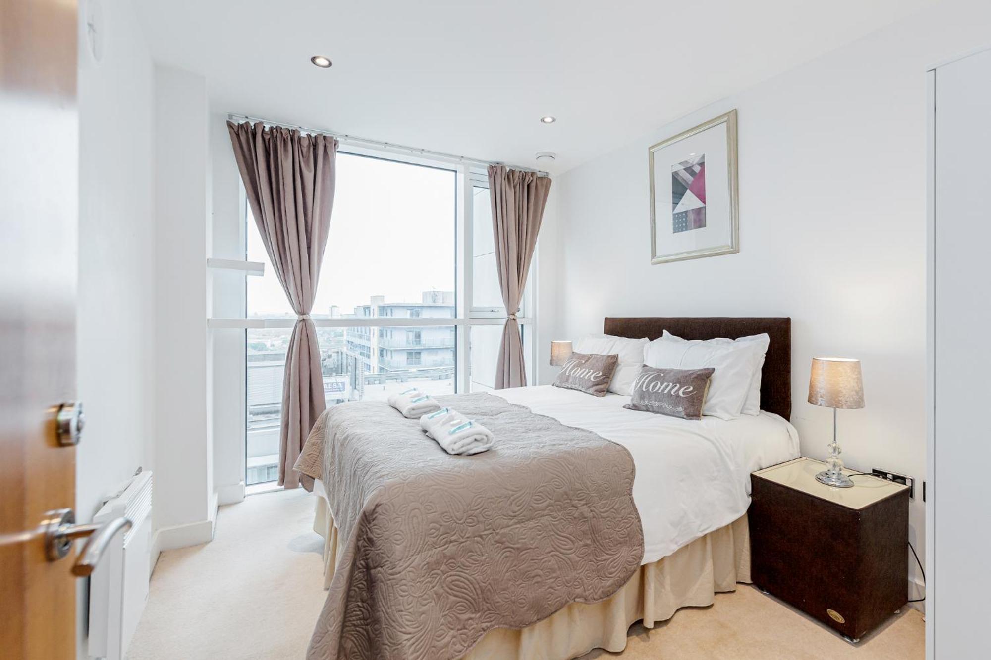 Premium Apartments By Excel Лондон Екстериор снимка