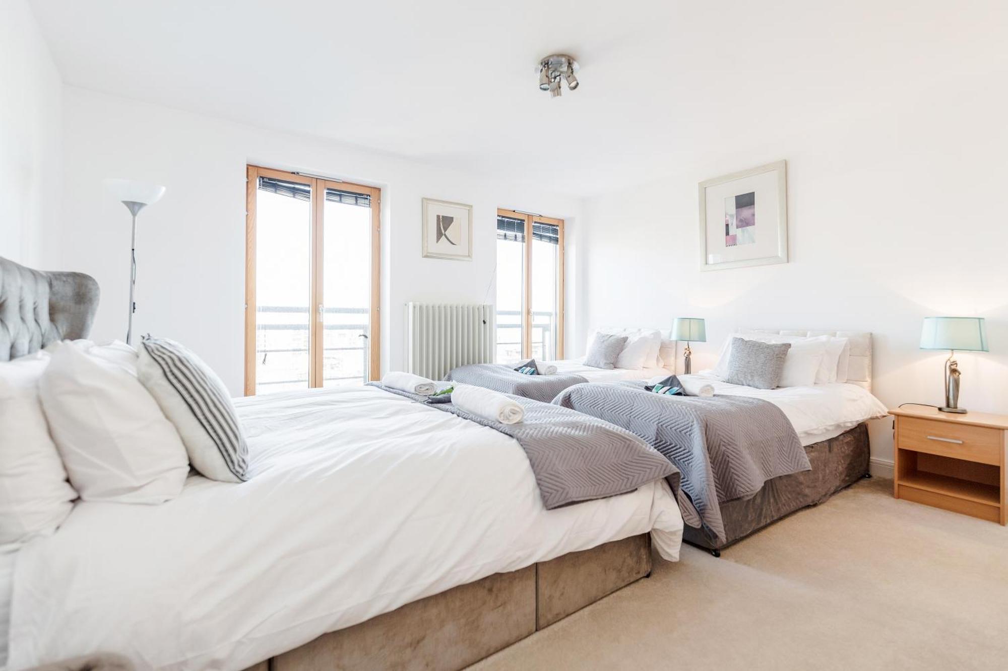 Premium Apartments By Excel Лондон Екстериор снимка