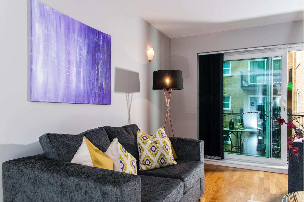 Premium Apartments By Excel Лондон Екстериор снимка